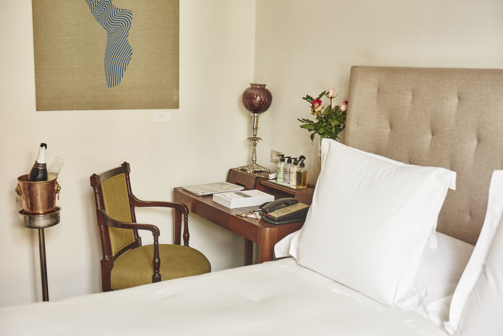 Hotel B Lima Bagian luar foto