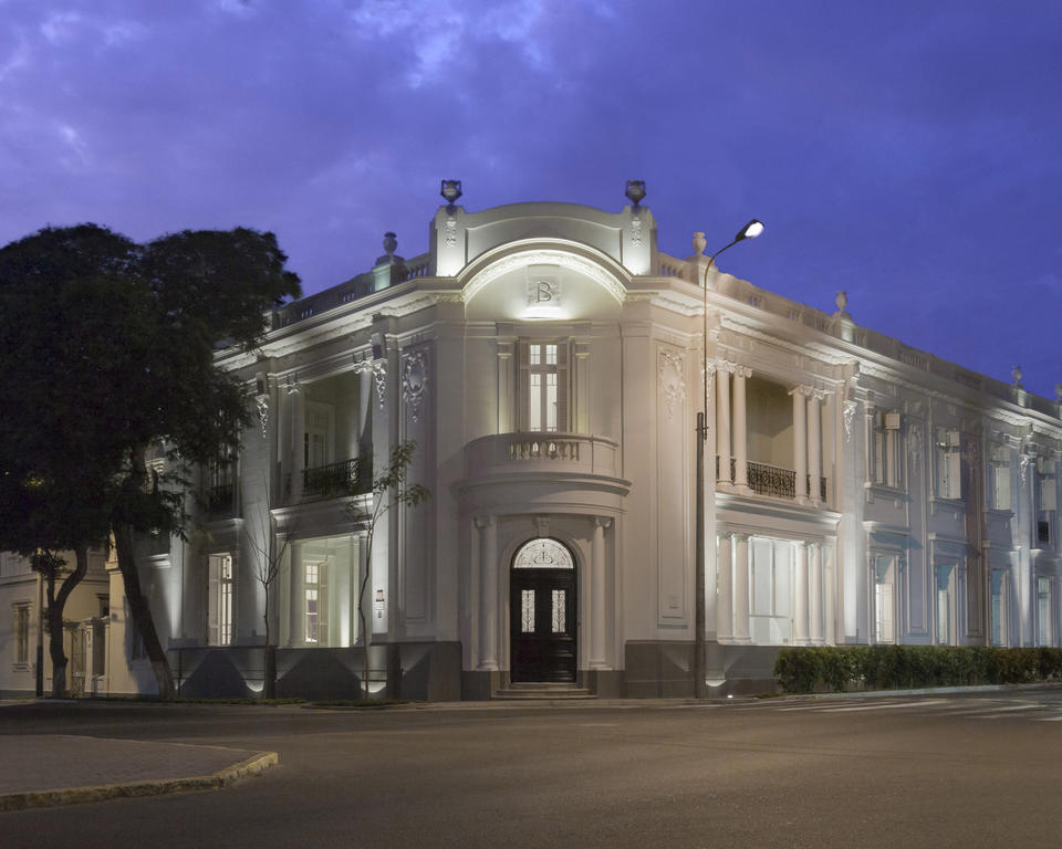 Hotel B Lima Bagian luar foto